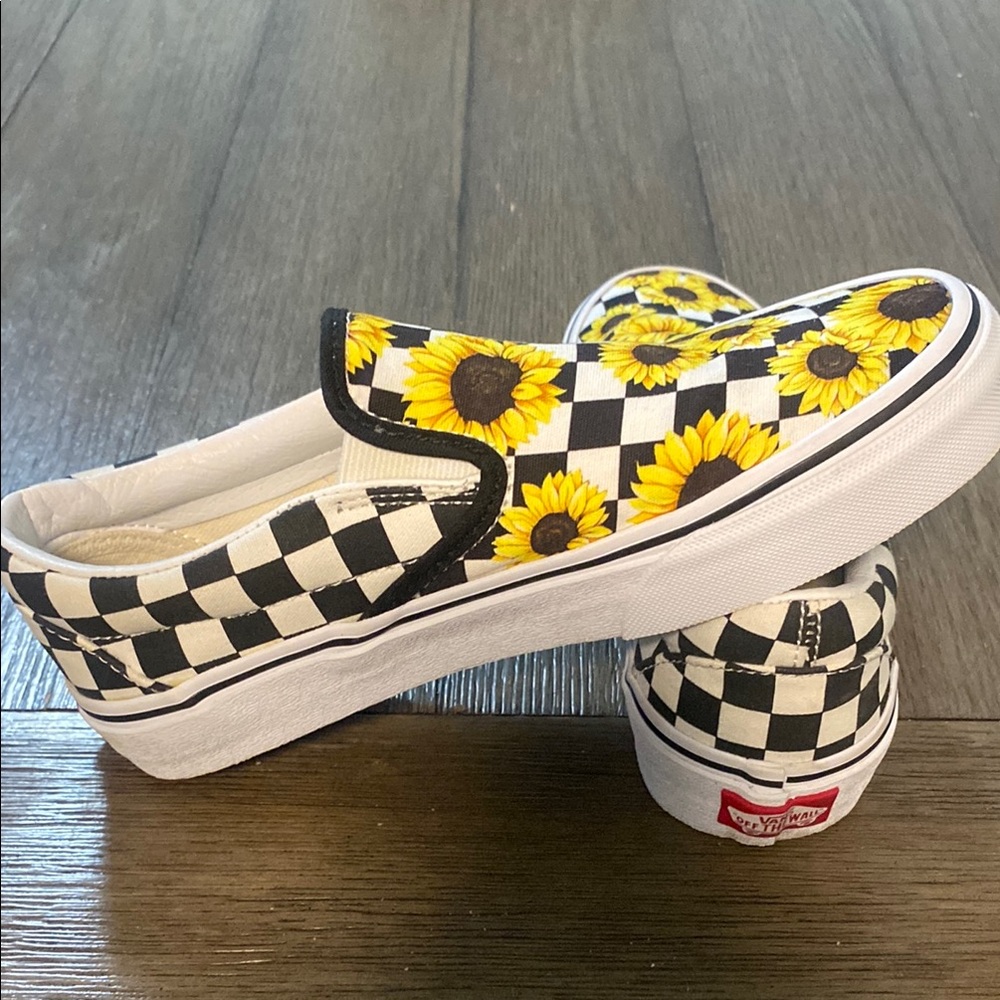 Vans Customs Black and White with Yellow Sunflower Checkerboard Sneakers (78) - Picture 5 of 13